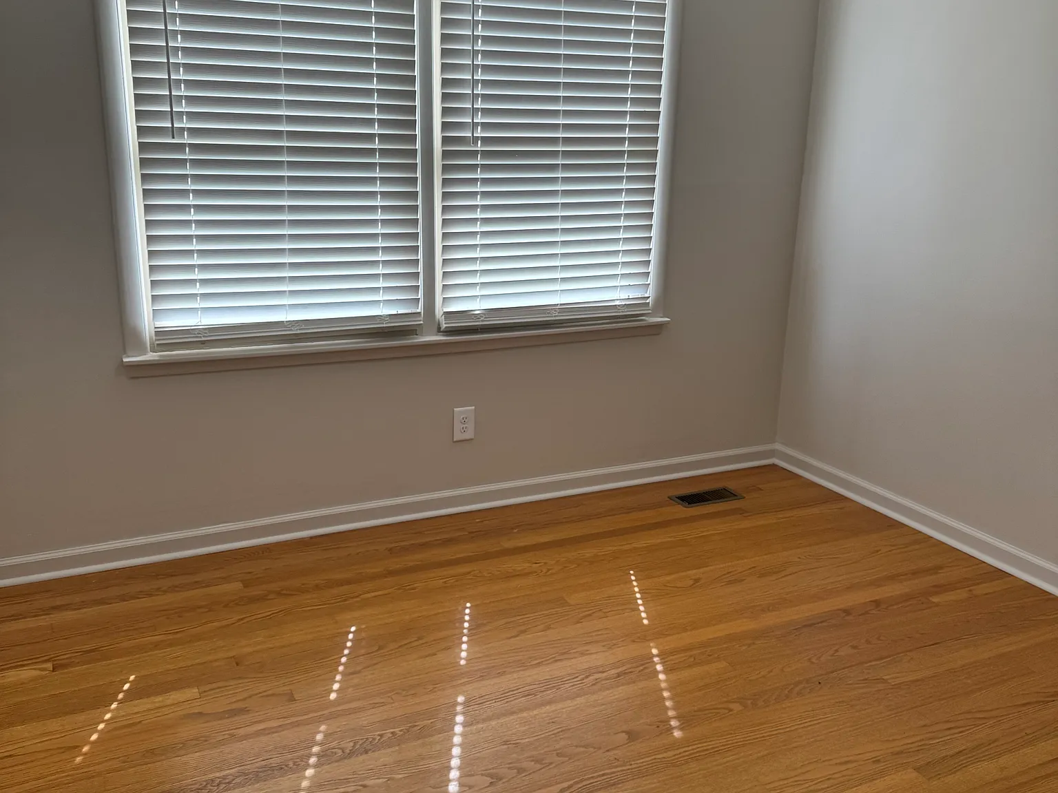 3 bed, 1.5 bath, 1836 sqft, $1,750 — Photo 3