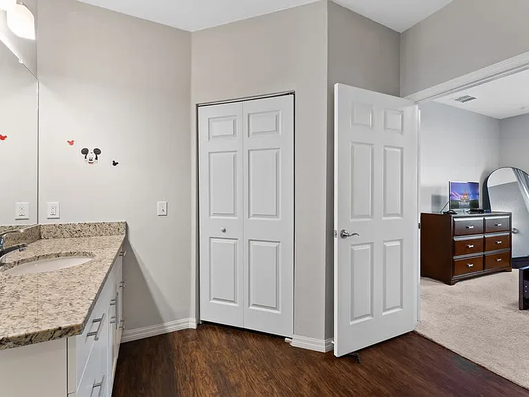 Oyster Ln — Photo 39