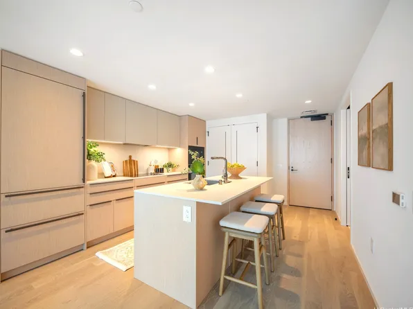 333 Ward Ave #2106, Honolulu, HI 96814