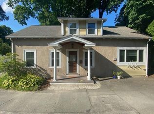 10R Wellesley Ave #10R, Wellesley, MA 02482