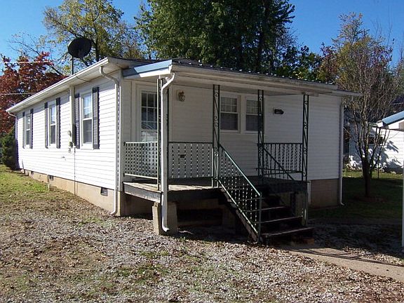 3rd image of 304 W 4th St