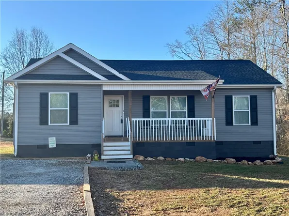 319 Hardy St, Williamston, SC 29697