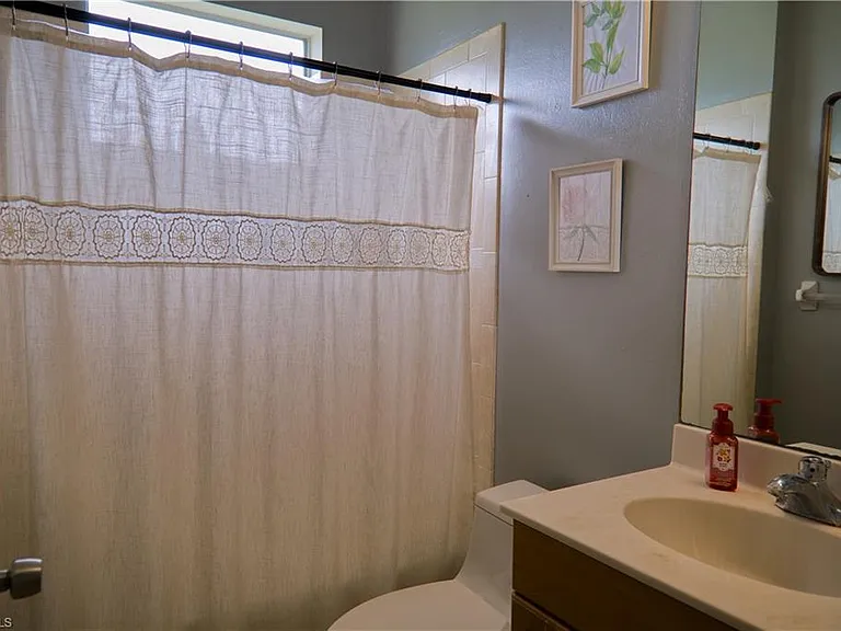 5325 Beauty St — Photo 5