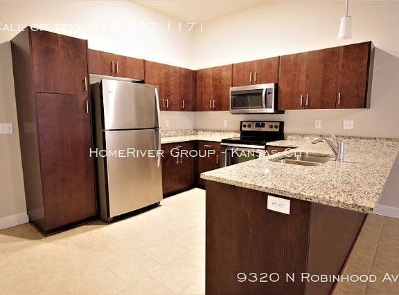 3rd image of 9320 N Robinhood Ave #0