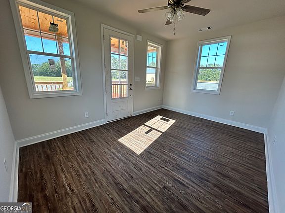 3rd image of 2467 Smith Rd Unit E