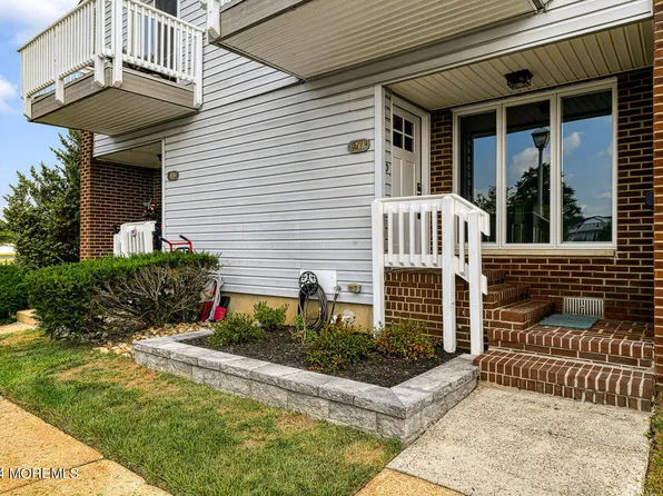 25 Meadow Avenue #20, Monmouth Beach, NJ 07750
