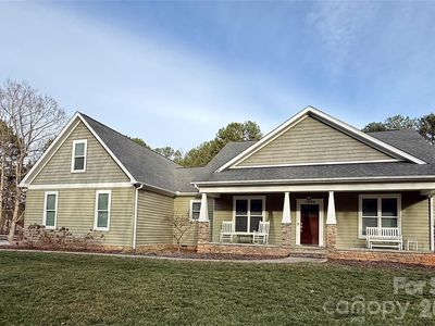 1594 Roundstone Rd, Sherrills Ford, NC, 28673