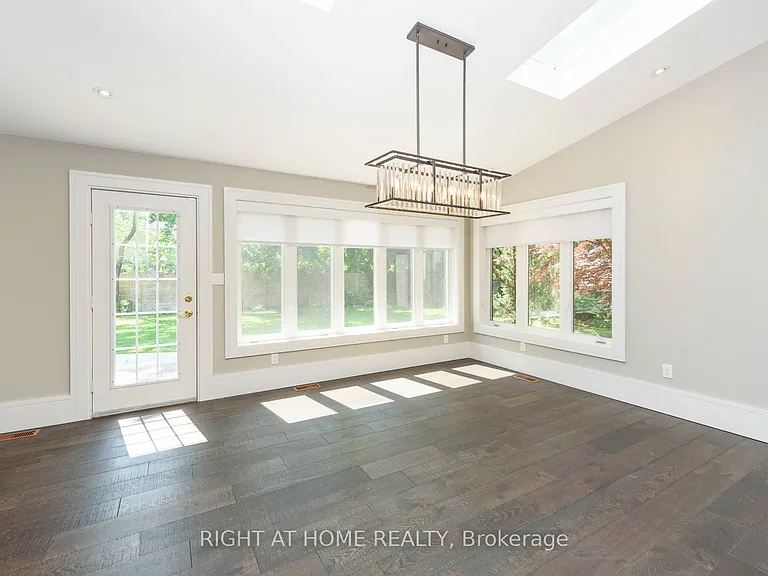 176 Maplewood Rd — Photo 13