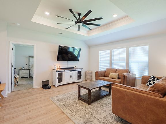 5th image of 1741 Phillips Cir