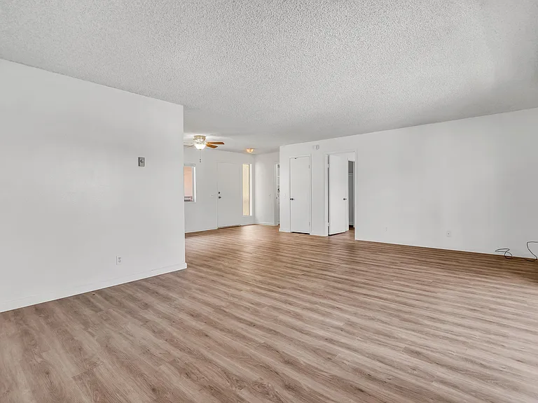 2510 Clairemont Dr #203 — Photo 10