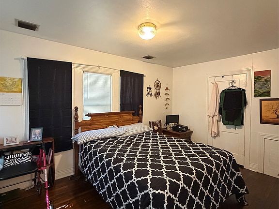 4th image of 227 B St SW