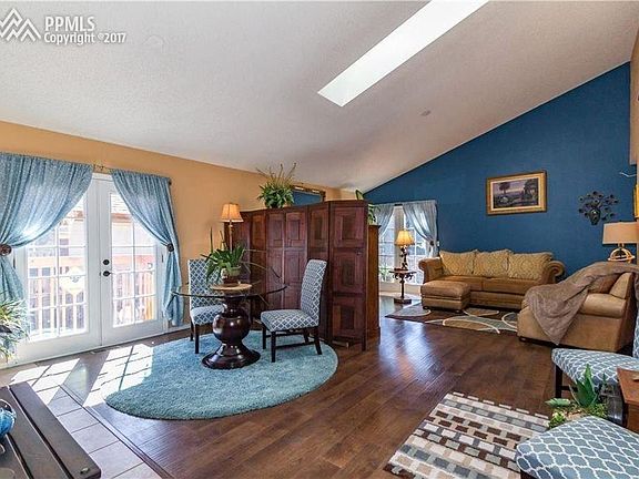 3rd image of 8272 Scarborough Dr
