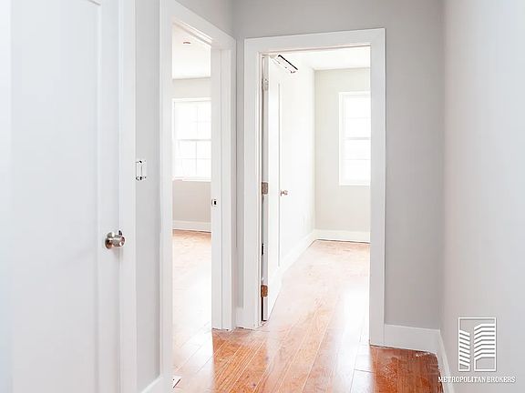 4th image of 591 Warwick St #5