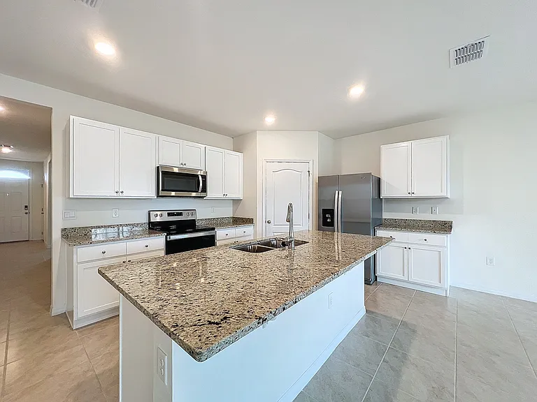 1043 Cascade Dr — Photo 14