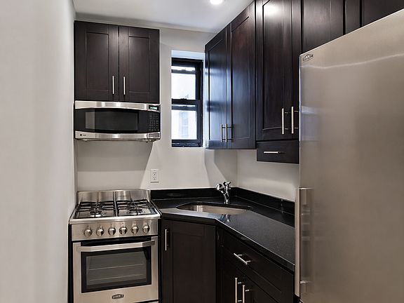 5th image of 230 E 32nd St #1C0