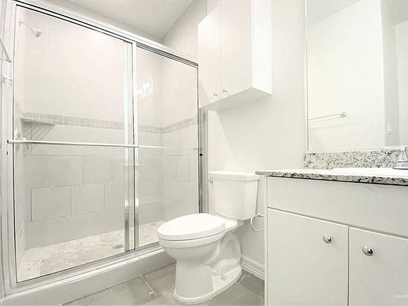 4th image of 901 E Redbud Ave #407