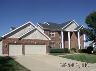 2729 Fairway Dr, Belleville, IL 62220