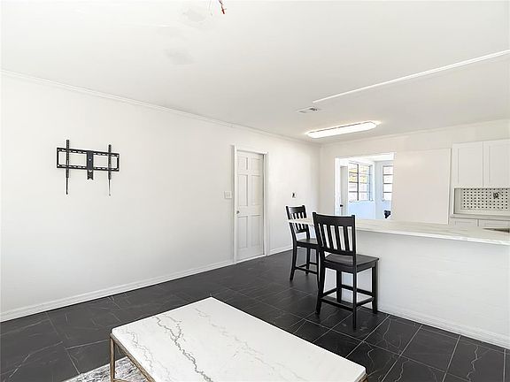 4th image of 6726 Del Prado Ter