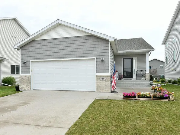 2723 Westwood St W, West Fargo, ND 58078