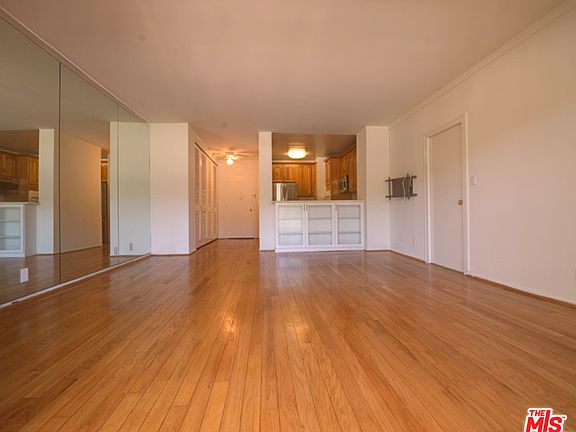 2nd image of 999 N Doheny Dr APT 603