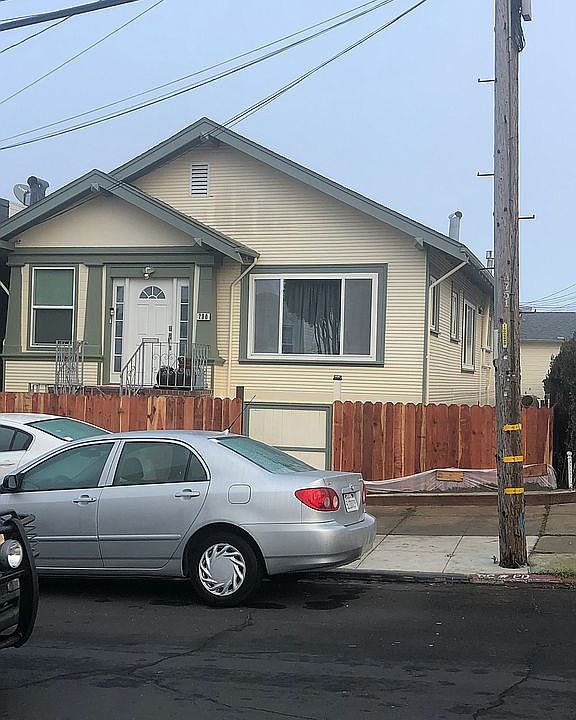1st image of 200 Vista Grande Ave