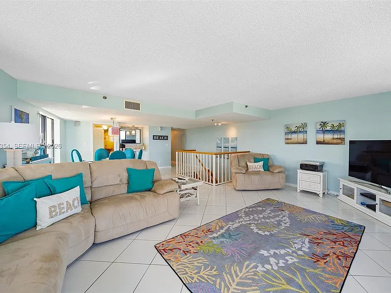 355 S Ocean Dr #401 — Photo 6