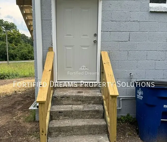 1514 E 14th St #A — Photo 10
