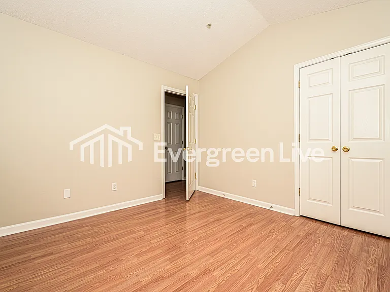 215 Turnstone Rd — Photo 11
