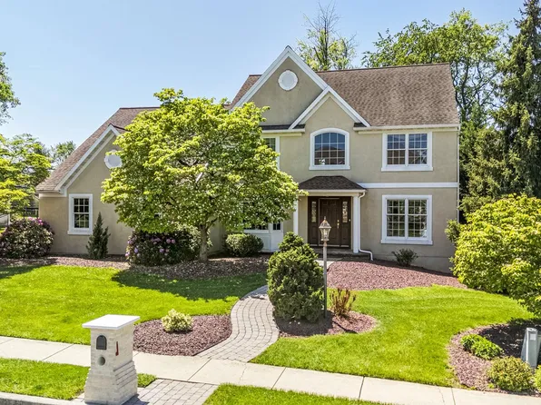 2909 Cotswold Rd, Sinking Spring, PA 19608