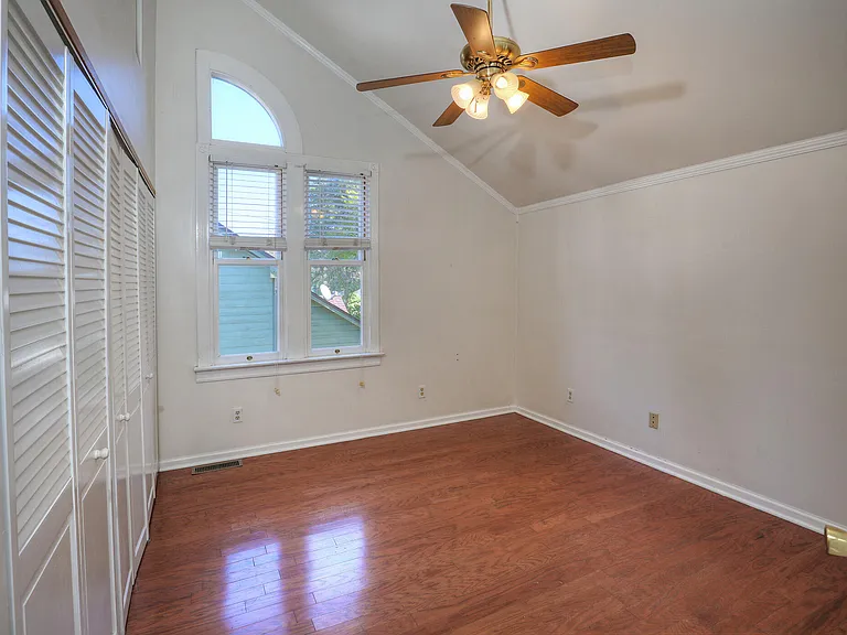 1513 De La Vina St #A — Photo 6