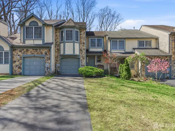 15 Dorchester Dr, East Brunswick, NJ 08816