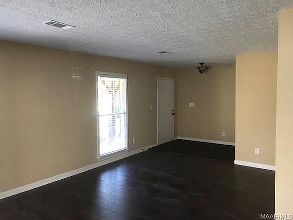 3rd image of 2156 E Aberdeen Dr