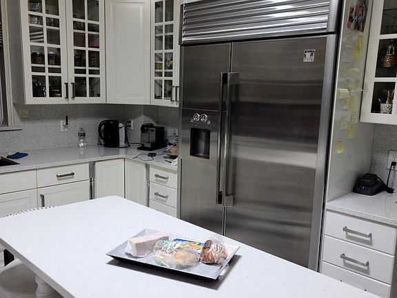 2nd image of 4415 Atlantic Ave #1