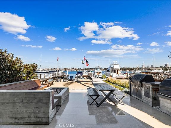 4th image of 1509 E Bay Ave