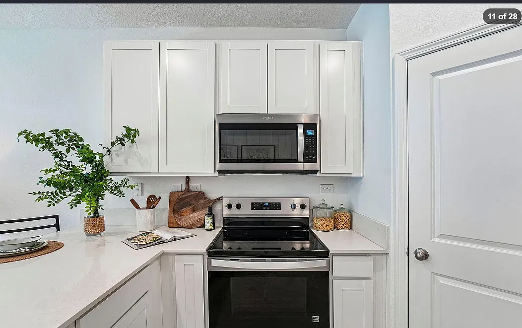 4 bed, 2.5 bath, 1554 sqft, $2,025 — Photo 4
