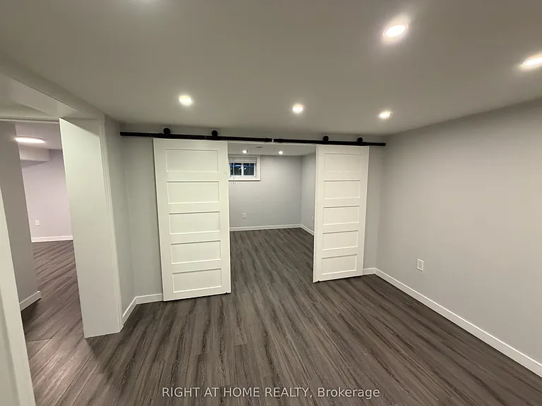 2238 Delkus Cres #BASEMENT — Photo 8