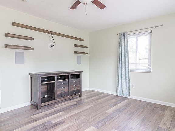 3rd image of 3522 Leach Dr