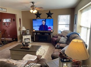 150 Kinchlow Ranch Dr, Sunrise Beach, MO 65079