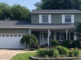 606 Stratford Ter, Valparaiso, IN 46383