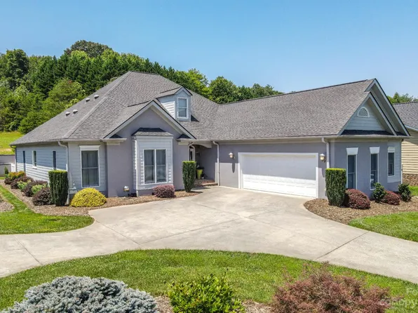 201 Henrys Glen Dr, Morganton, NC 28655