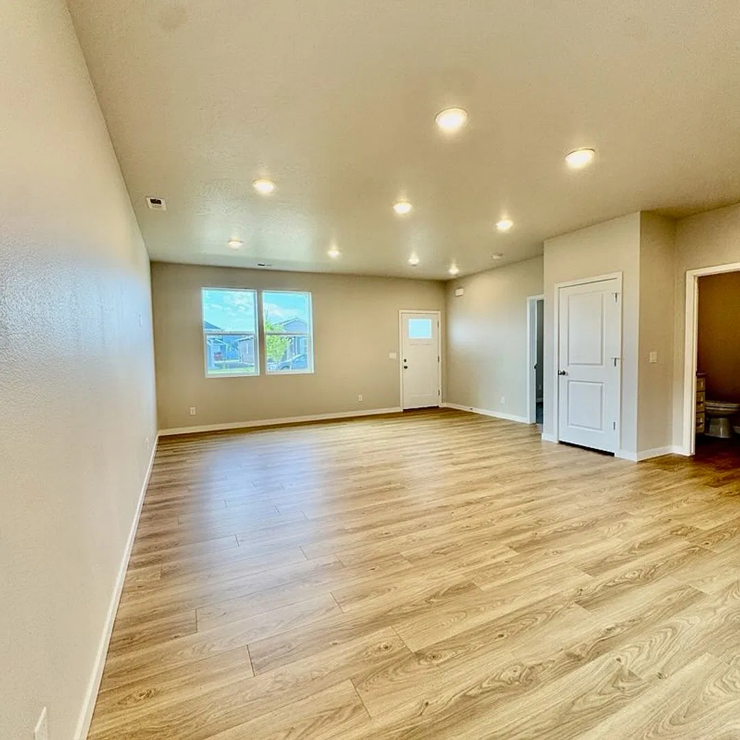 Beautiful Brand New Home! — Photo 4