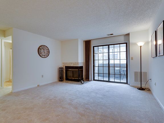 4th image of 6935 Mary Caroline Cir APT G