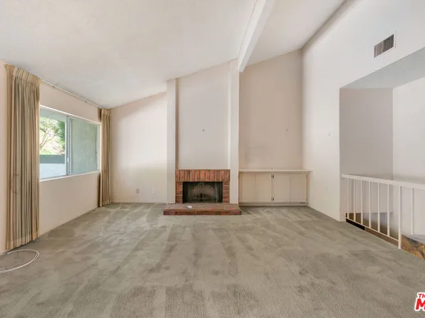 17105 Palisades Cir, Pacific Palisades, CA 90272