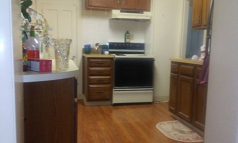 Upstairs kitchen 