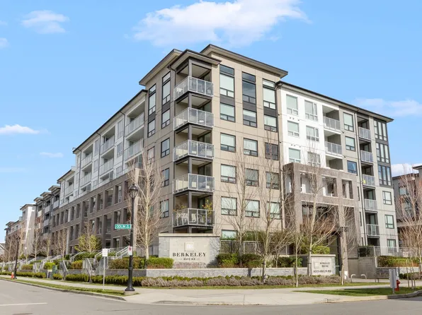 9213 Odlin Rd #422, Richmond, BC V6X 1C8