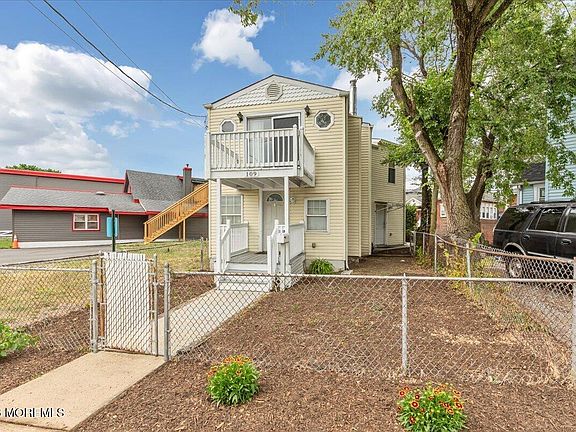 3rd image of 109 Poole Avenue