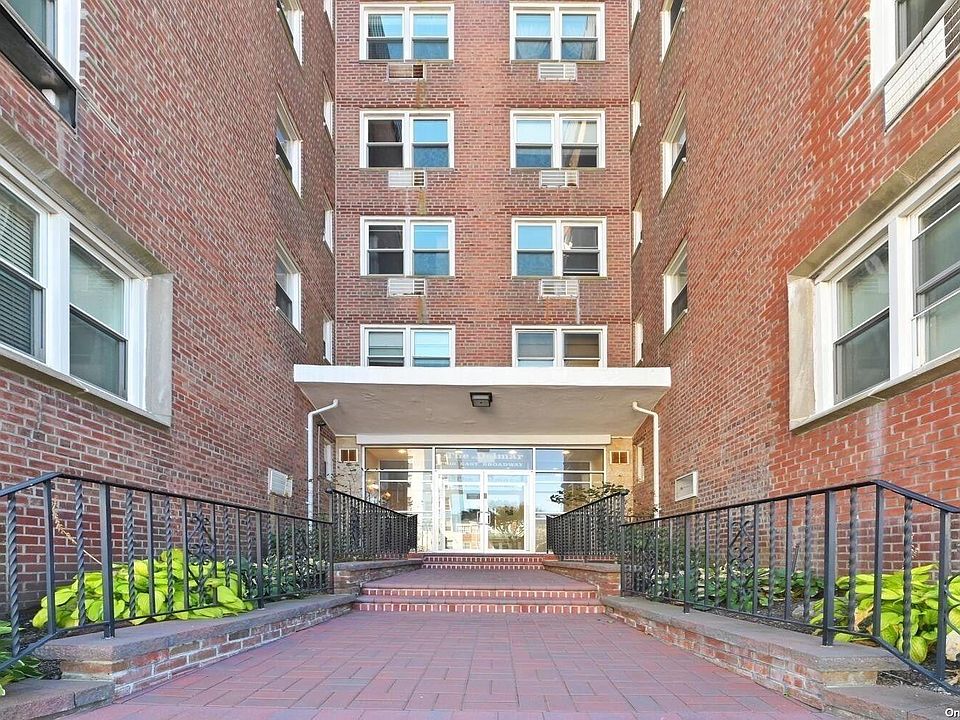 1st image of 210 E Broadway #5K