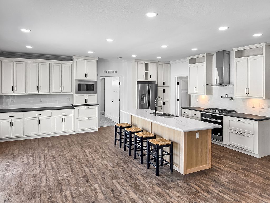 907 Beaver Ct - Property Image