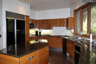 4th image of 110 Woodburn Dr