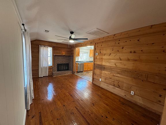 3rd image of 804 Mowbray Pike